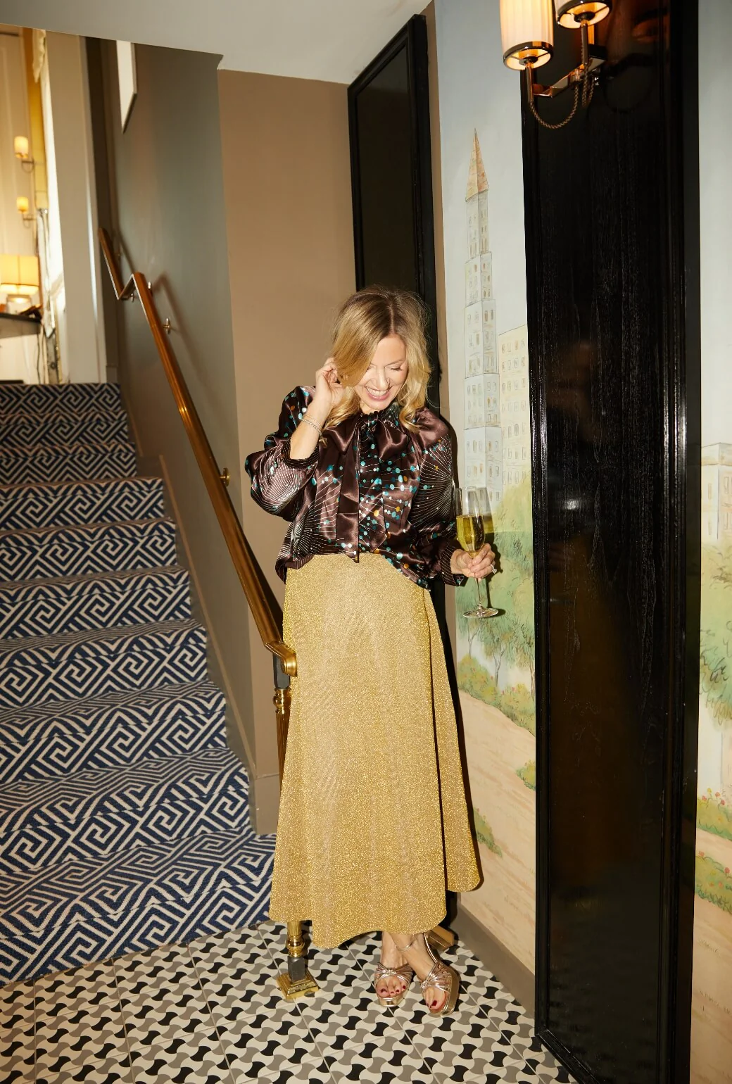 Cropped Big Bow Blouse - Sputnik - Image 4