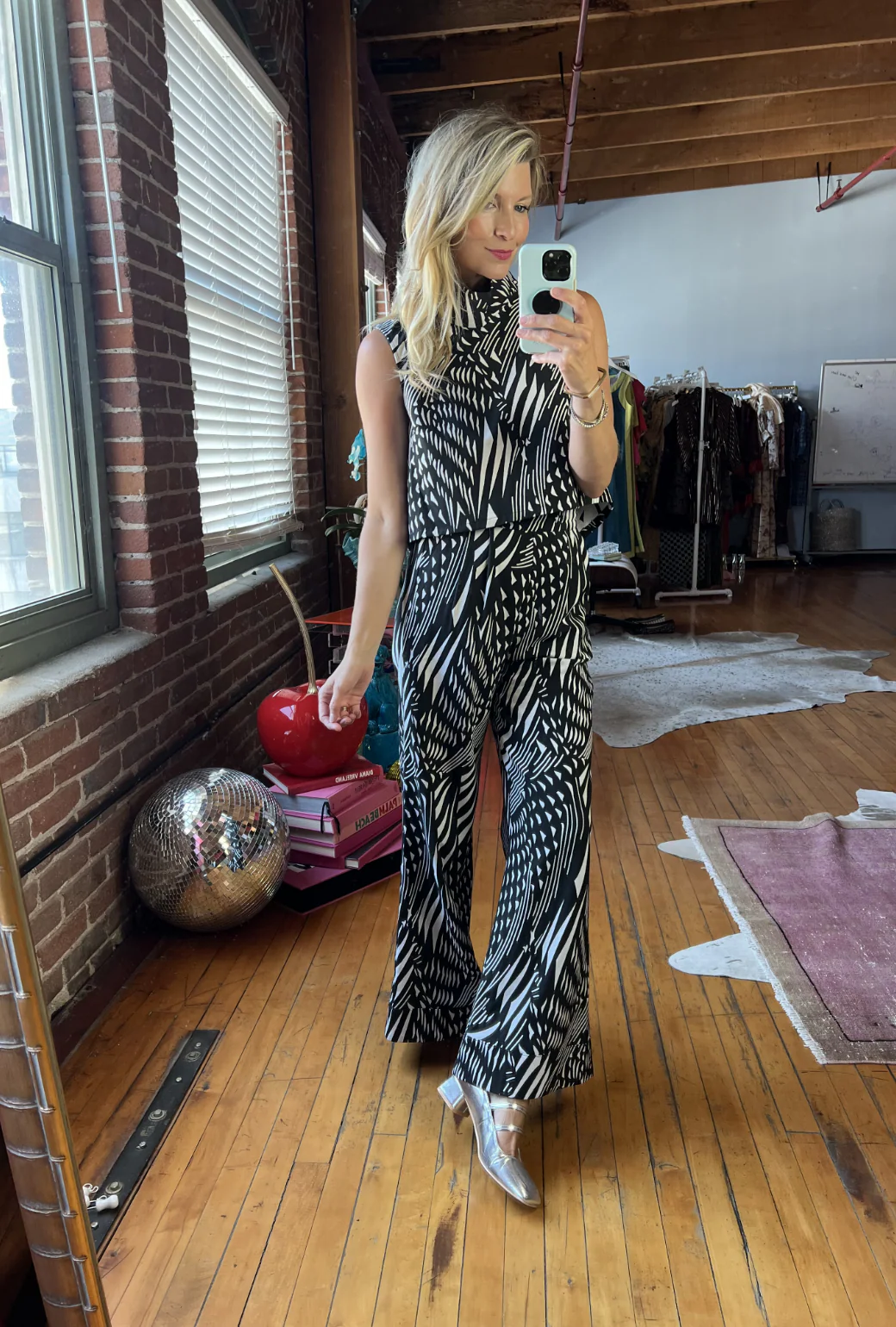 Hepburn High Rise Trousers - Black Abstract - Image 4