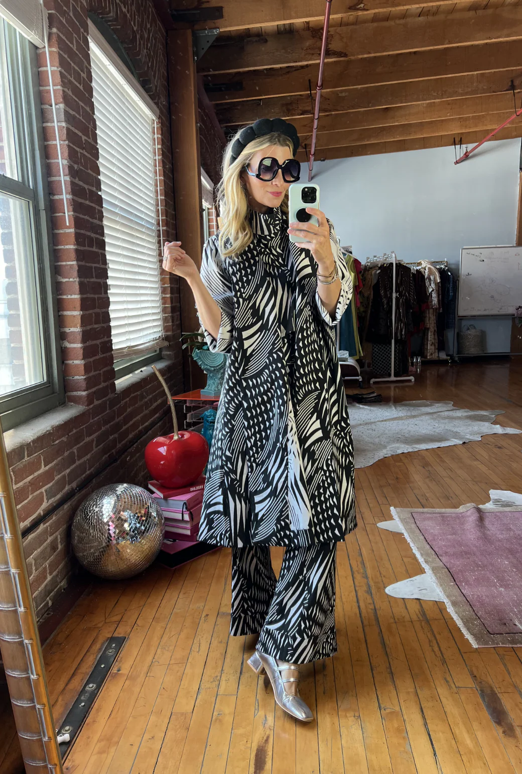 Hepburn High Rise Trousers - Black Abstract - Image 6